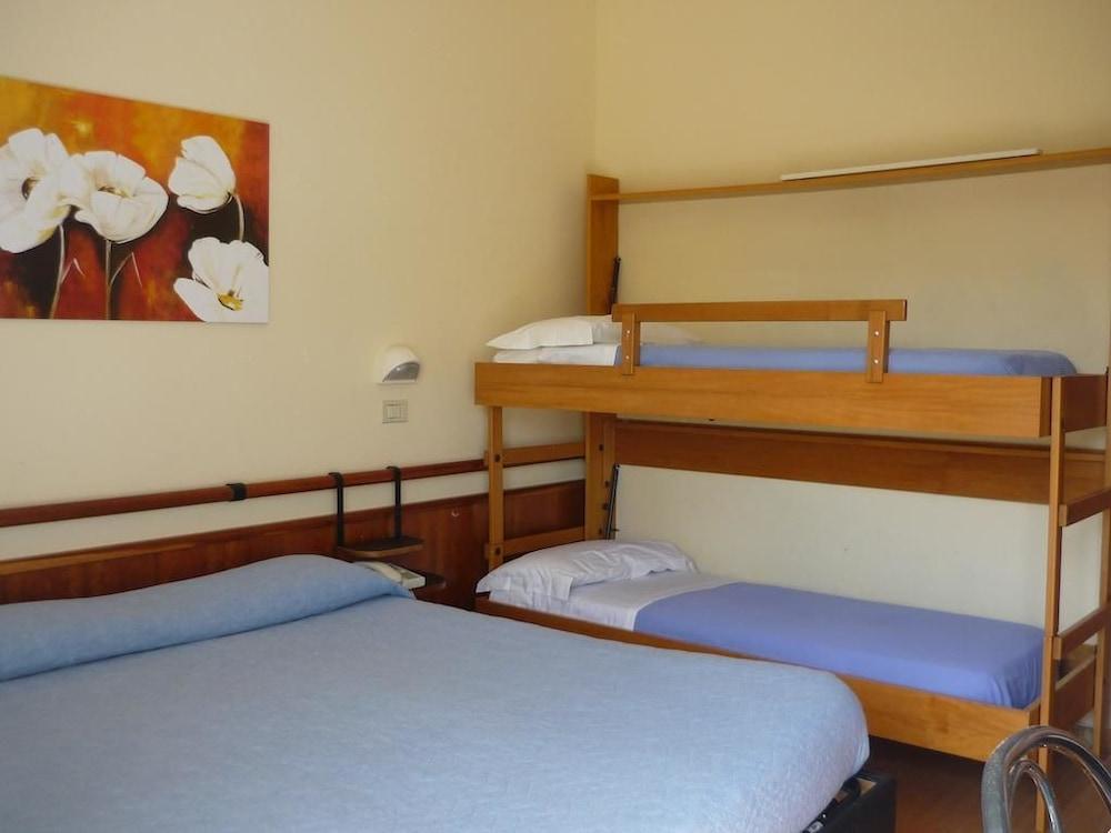 Hotel Houston Rimini Exterior photo