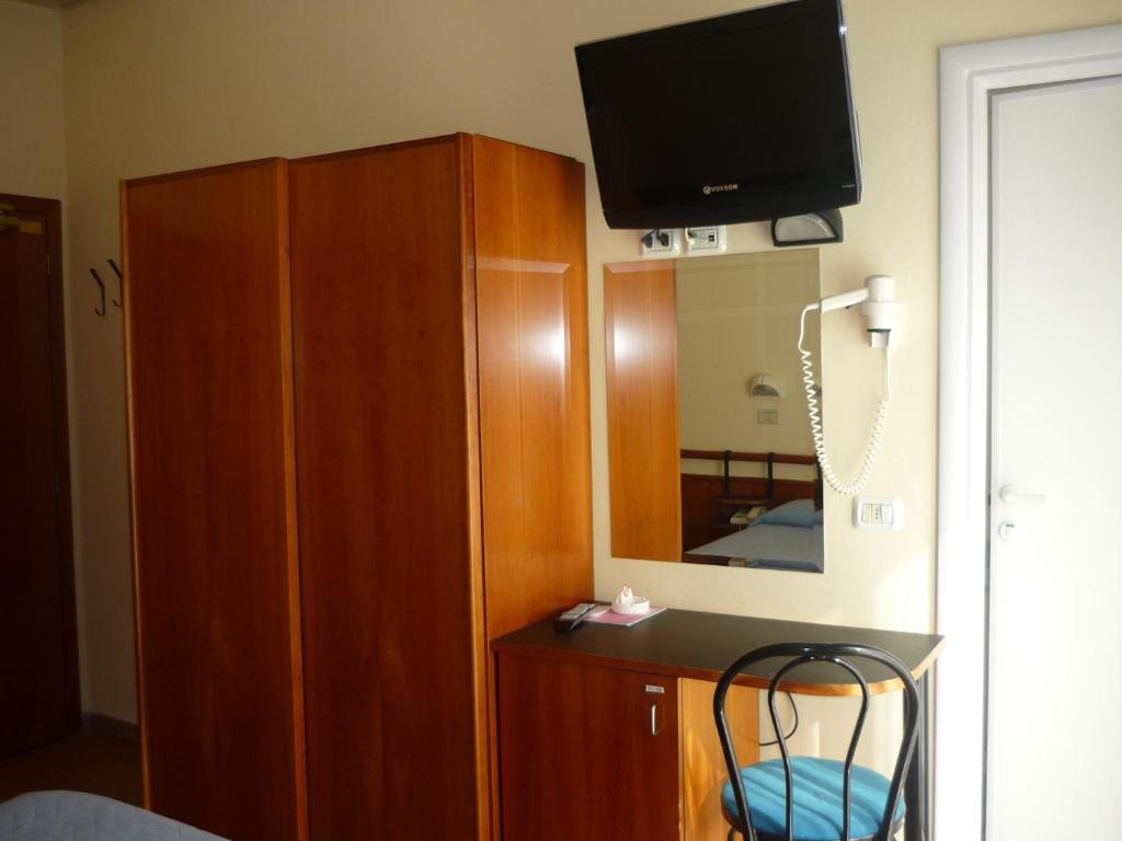 Hotel Houston Rimini Room photo