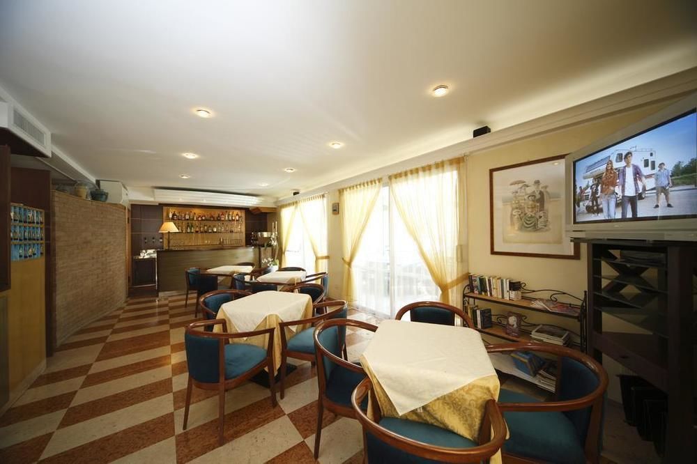 Hotel Houston Rimini Exterior photo